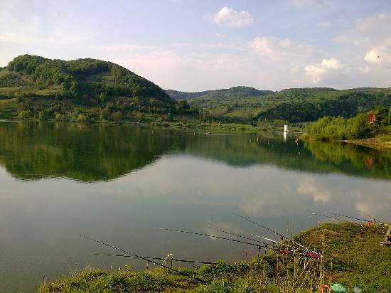 Peisaj, lacul Bezid (o parte din el).
